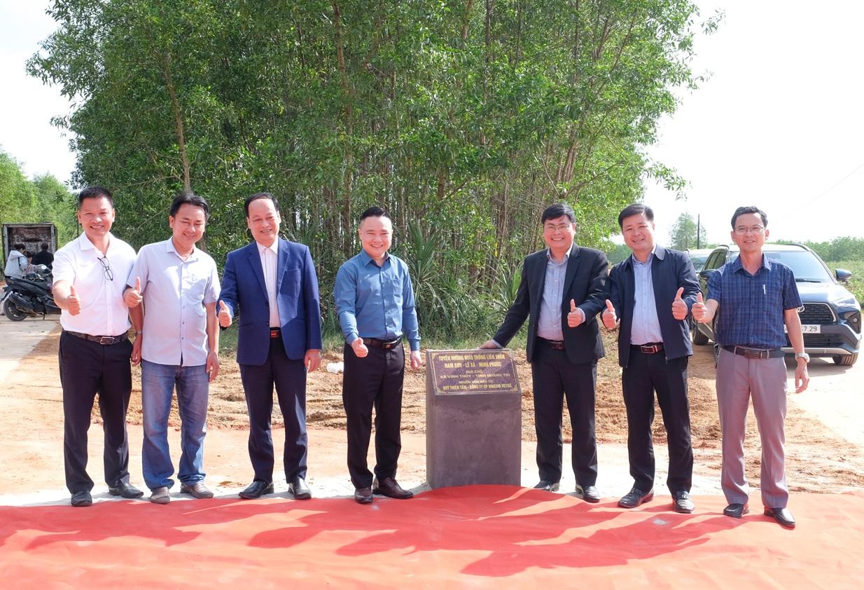 UBND xã Vĩnh Thủy triển khai các giải pháp thúc đẩy tăng trưởng kinh tế, thu ngân sách và giải ngân...